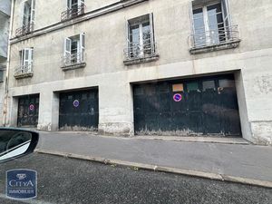 Parking à louer - Tours (37) - 74€