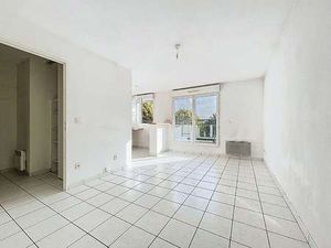 Location Appartement 3 pièces à Elbeuf (76500) : à louer 3 pièces / 56m² Elbeuf
