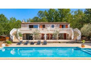 Villa de luxe à vendre à Saint-Paul-en-Forêt : 740 000€ | 257m²