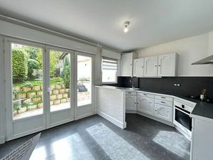 Location maison 4 pièces 83m2 Reims 51100 - 1050 € - Surface Privée