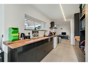 Maison entièrement rénovée à De Klinge