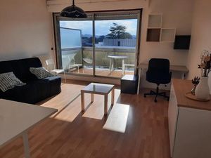 Location meublée appartement 1 pièce 31 m² à Pau (64000)  560 €