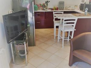 Location meublée maison 2 pièces 24 m² à Toulon (83000)  650 €
