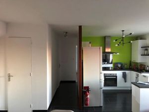 Location meublée appartement 3 pièces 56 m² à Miribel (01700)  880 €