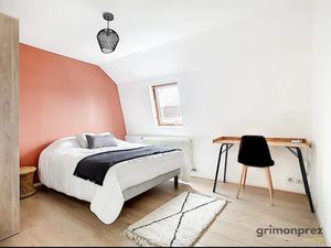 Location meublée maison 5 pièces 87 m² à Roubaix (59100)  390 €