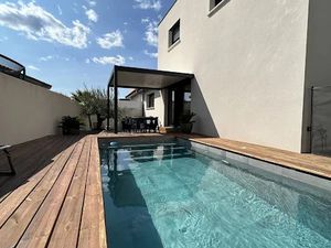 Location meublée villa 5 pièces 111.68 m² à Saint-Aunès (34130)  2 265 €