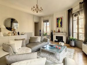 Location appartement 5 pièces 153 m² à Lyon 1er (69001)  2 588 €