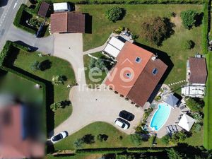 Vente maison 6 pièces 190 m² Monthieux (01390)