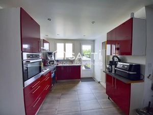 Vente maison 5 pièces 111 m² à Vald'Yerre (28290)  164 000 €