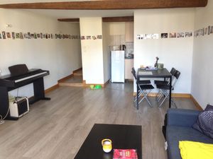 Location Appartement 1 pièce 49m² CHARLIEU 42190