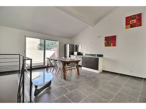 Location appartement 3 pièces 66.33 m² à Callas (83830)  707 €