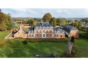 Vente maison 15 pièces 850 m² à Foucaucourt-Hors-Nesle (80140)  1 150 000 €