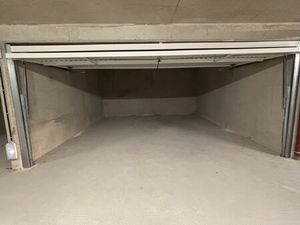 Vente garage 26 m² Saint-Cyr-sur-Mer (83270)