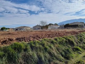 Vente terrain 513 m² à Pourrières (83910)  199 000 €