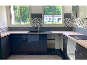 Location appartement  m² T-3 à Notre-Dame-de-Sanilhac  793 €