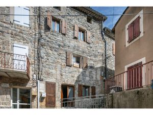 MAISON DE VILLAGE BURZET