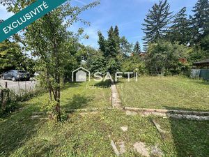 Maison de village  à rénover  proximité douane de Moniaz  82m2 (surface au sol)