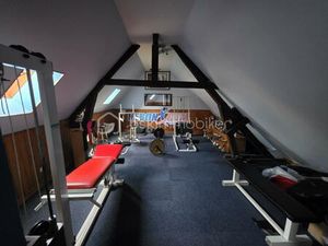 Local d'activités de 156 m² à Veron