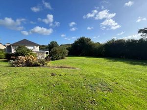 Vente maison 7 pièces 146 m² à Plounéventer (29400)  314 160 €