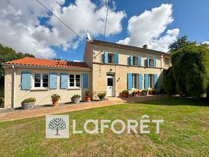 Maison de caractère à vendre entre Pons (17800) et Gémozac (17260) Référence 4191