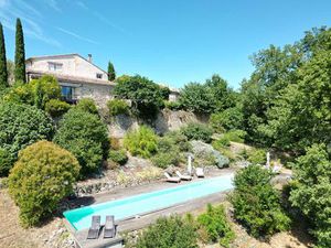 Propriété d'exception avec vue et piscine