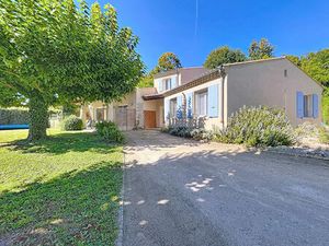 MAISON DE 186 M² SUR 2118 M² DE TERRAIN CONSTRUCTIBLE DANS UN ENVIRONNEMENT CALME