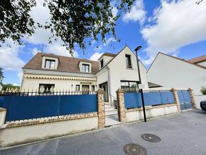 Vente maison 6 pièces 172 m² à Rungis (94150)  699 000 €