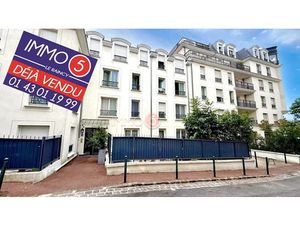 Vente appartement 1 pièce 28 m² à Le Raincy (93340)  179 000 €
