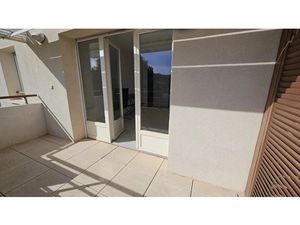 Vente appartement 2 pièces à Le Luc (83340)  135 000 €