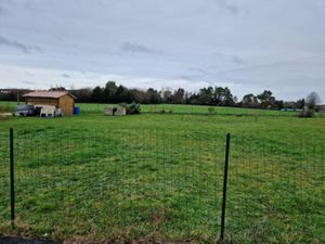 Vente terrain 970 m² à Les Peintures (33230)  33 000 €