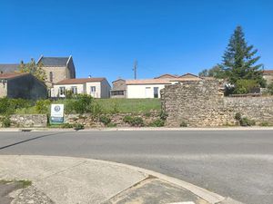 Vente terrain 645 m² à Saint-Germain-de-Prinçay (85110)  45 500 €