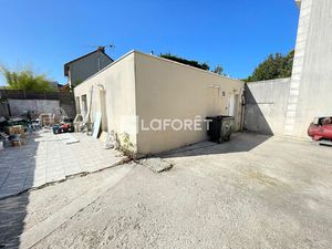 Local commercial Ormesson Sur Marne 72 m2 + 10m² de dependance