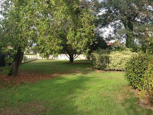 Vente terrain 700 m² à Portets (33640)  90 000 €