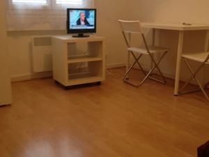 Location meublée appartement 1 pièce 16 m² à Aulnay-sous-Bois (93600)  590 €