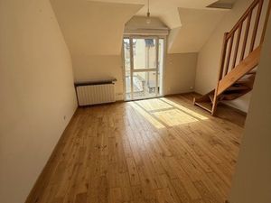 QUARTIER SAINT HONORE AGREABLE APPARTEMENT DE TYPE 2 EN DUPL