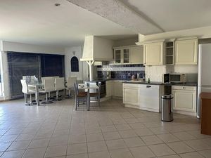 Location meublée maison 3 pièces 83 m² à Cadillac-sur-Garonne (33410)  800 €