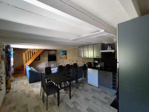 Location meublée maison 4 pièces 103 m² à Le Gua (17600)  1 000 €