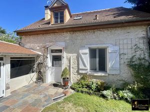Vente maison 5 pièces 102 m² à Sainte-Mesme (78730)  NaN €