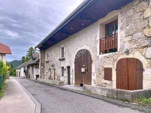 QUINTAL _ Charmante maison de village 5 pièces de 291 20 m² (dont 142 40 m² habitable)  à 