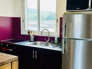 Location meublée appartement 1 pièce 28 m² à La Ciotat (13600)  820 €