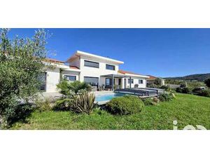 Maison avec piscine et terrasse Saint-Clair (07)