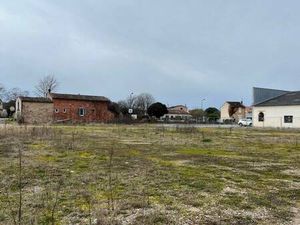 Terrain constructible viabilisé à vendre