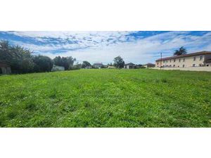 Terrain constructible viabilisé à vendre