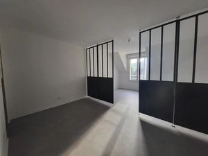 Location appartement 1 pièce 32 m² à Creil (60100)  580 €