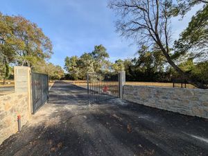 Vente terrain 1052 m² à Châteauneuf-Grasse (06740)  420 000 €