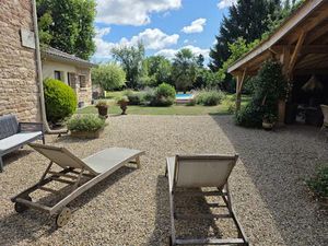 Propriété de charme avec piscine.