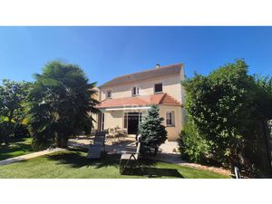 Maison 6 pièces 155 m² à vendre / acheter mandres-les-roses 94520 ? | ERA Immobilier