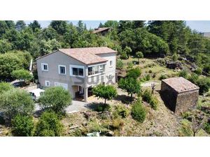 Villa de 2009 avec terrain