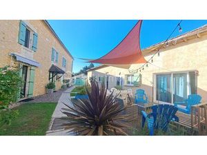 Annonce vente maison 8 pièces de 340m2 à Saint front de pradoux (24400) - ParuVendu.fr ref