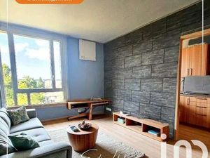 Vente Appartement 2 pièces à Saint-Pierre-lès-Elbeuf (76320) : à vendre 2 pièces / 41m² Sa